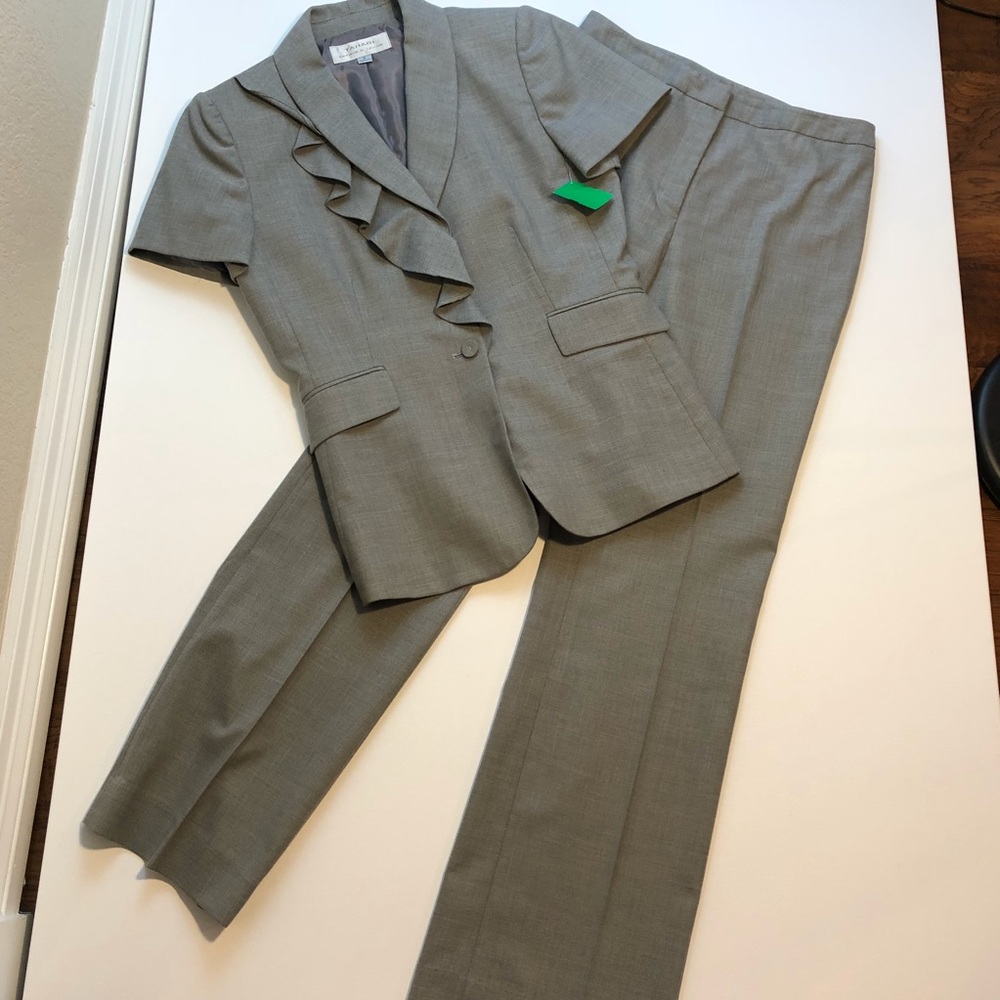 Grey Tahari pant suit
